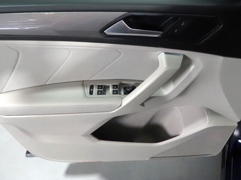 2023 Volkswagen Tiguan 2.0T SE *ADAPTIVE CRUISE, DIGITAL COCKPIT, SAFETY ALERTS, BACKUP-CAMERA, COLOR TOUCHSCREEN, HEATED SEATS, 3RD ROW SEATING, REMOTE START, WIRELESS CHARGING, ANDROID & APPLE Round Rock TX