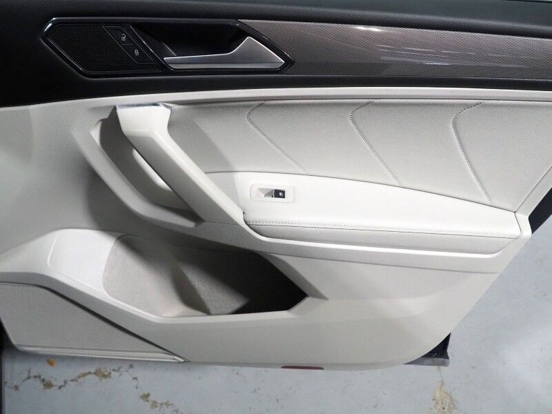 2023 Volkswagen Tiguan 2.0T SE *ADAPTIVE CRUISE, DIGITAL COCKPIT, SAFETY ALERTS, BACKUP-CAMERA, COLOR TOUCHSCREEN, HEATED SEATS, 3RD ROW SEATING, REMOTE START, WIRELESS CHARGING, ANDROID & APPLE Round Rock TX