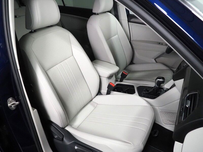 2023 Volkswagen Tiguan 2.0T SE *ADAPTIVE CRUISE, DIGITAL COCKPIT, SAFETY ALERTS, BACKUP-CAMERA, COLOR TOUCHSCREEN, HEATED SEATS, 3RD ROW SEATING, REMOTE START, WIRELESS CHARGING, ANDROID & APPLE