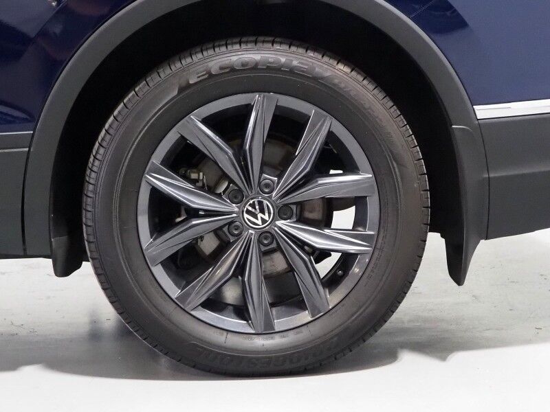 2023 Volkswagen Tiguan 2.0T SE *ADAPTIVE CRUISE, DIGITAL COCKPIT, SAFETY ALERTS, BACKUP-CAMERA, COLOR TOUCHSCREEN, HEATED SEATS, 3RD ROW SEATING, REMOTE START, WIRELESS CHARGING, ANDROID & APPLE Round Rock TX