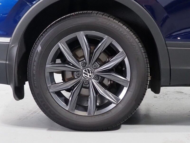 2023 Volkswagen Tiguan 2.0T SE *ADAPTIVE CRUISE, DIGITAL COCKPIT, SAFETY ALERTS, BACKUP-CAMERA, COLOR TOUCHSCREEN, HEATED SEATS, 3RD ROW SEATING, REMOTE START, WIRELESS CHARGING, ANDROID & APPLE Round Rock TX