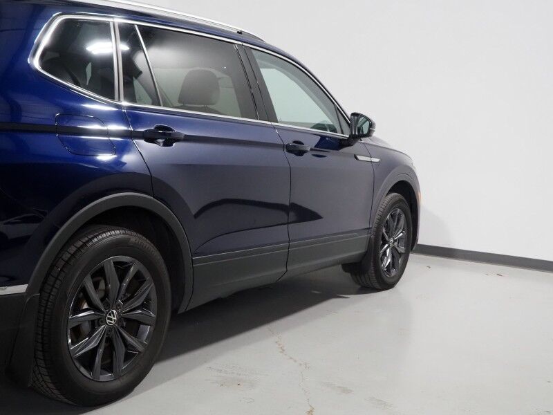 2023 Volkswagen Tiguan 2.0T SE *ADAPTIVE CRUISE, DIGITAL COCKPIT, SAFETY ALERTS, BACKUP-CAMERA, COLOR TOUCHSCREEN, HEATED SEATS, 3RD ROW SEATING, REMOTE START, WIRELESS CHARGING, ANDROID & APPLE Round Rock TX