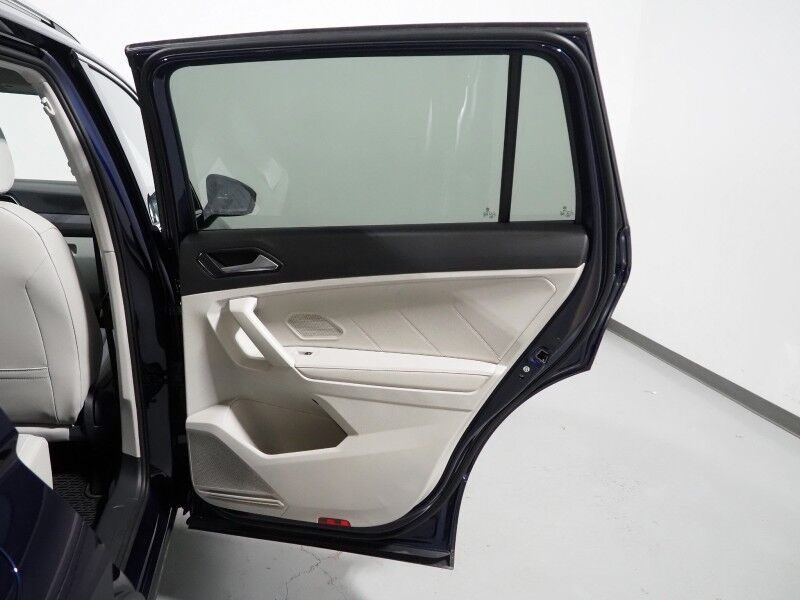 2023 Volkswagen Tiguan 2.0T SE *ADAPTIVE CRUISE, DIGITAL COCKPIT, SAFETY ALERTS, BACKUP-CAMERA, COLOR TOUCHSCREEN, HEATED SEATS, 3RD ROW SEATING, REMOTE START, WIRELESS CHARGING, ANDROID & APPLE Round Rock TX