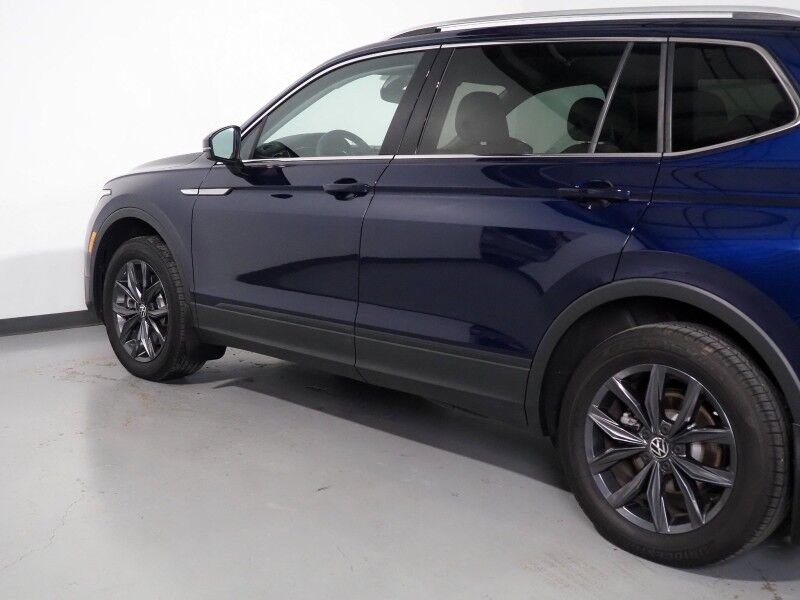 2023 Volkswagen Tiguan 2.0T SE *ADAPTIVE CRUISE, DIGITAL COCKPIT, SAFETY ALERTS, BACKUP-CAMERA, COLOR TOUCHSCREEN, HEATED SEATS, 3RD ROW SEATING, REMOTE START, WIRELESS CHARGING, ANDROID & APPLE Round Rock TX