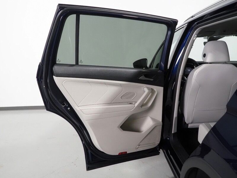 2023 Volkswagen Tiguan 2.0T SE *ADAPTIVE CRUISE, DIGITAL COCKPIT, SAFETY ALERTS, BACKUP-CAMERA, COLOR TOUCHSCREEN, HEATED SEATS, 3RD ROW SEATING, REMOTE START, WIRELESS CHARGING, ANDROID & APPLE Round Rock TX