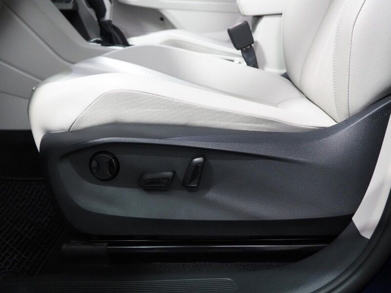 2023 Volkswagen Tiguan 2.0T SE *ADAPTIVE CRUISE, DIGITAL COCKPIT, SAFETY ALERTS, BACKUP-CAMERA, COLOR TOUCHSCREEN, HEATED SEATS, 3RD ROW SEATING, REMOTE START, WIRELESS CHARGING, ANDROID & APPLE Round Rock TX