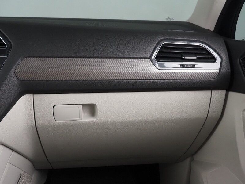 2023 Volkswagen Tiguan 2.0T SE *ADAPTIVE CRUISE, DIGITAL COCKPIT, SAFETY ALERTS, BACKUP-CAMERA, COLOR TOUCHSCREEN, HEATED SEATS, 3RD ROW SEATING, REMOTE START, WIRELESS CHARGING, ANDROID & APPLE Round Rock TX