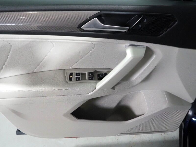 2023 Volkswagen Tiguan 2.0T SE *ADAPTIVE CRUISE, DIGITAL COCKPIT, SAFETY ALERTS, BACKUP-CAMERA, COLOR TOUCHSCREEN, HEATED SEATS, 3RD ROW SEATING, REMOTE START, WIRELESS CHARGING, ANDROID & APPLE Round Rock TX