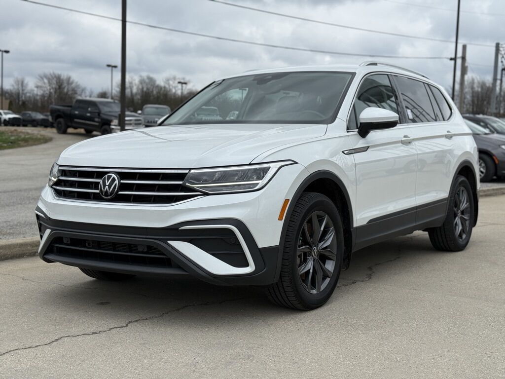 2023 Volkswagen Tiguan 2.0T SE