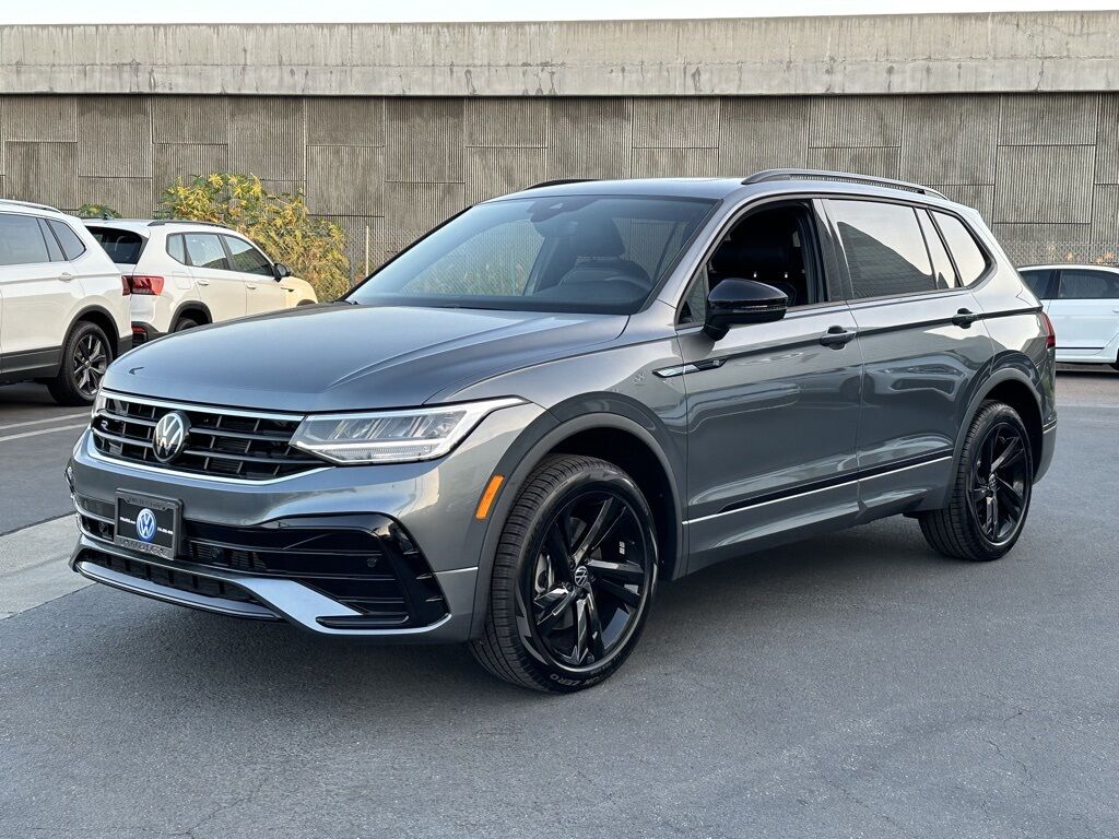 New 2023 Volkswagen Tiguan 2.0T SE R-Line Black in Garden Grove CA