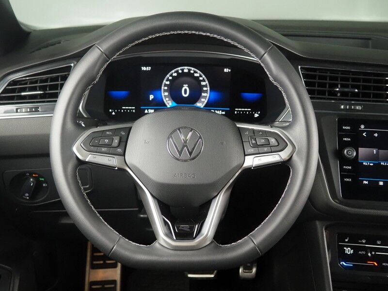 2023 Volkswagen Tiguan 2.0T SE R-Line Black *PANORAMA MOONROOF, ADAPTIVE CRUISE, DIGITAL COCKPIT, SAFETY ALERTS, BACKUP-CAMERA, COLOR TOUCHSCREEN, HEATED SEATS, 3RD ROW SEATING, REMOTE START, 19 INCH WHEELS, WIRELESS CHARGING, ANDROID & APPLE Round Rock TX