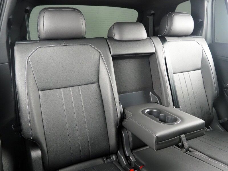 2023 Volkswagen Tiguan 2.0T SE R-Line Black *PANORAMA MOONROOF, ADAPTIVE CRUISE, DIGITAL COCKPIT, SAFETY ALERTS, BACKUP-CAMERA, COLOR TOUCHSCREEN, HEATED SEATS, 3RD ROW SEATING, REMOTE START, 19 INCH WHEELS, WIRELESS CHARGING, ANDROID & APPLE Round Rock TX