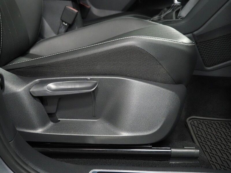 2023 Volkswagen Tiguan 2.0T SE R-Line Black *PANORAMA MOONROOF, ADAPTIVE CRUISE, DIGITAL COCKPIT, SAFETY ALERTS, BACKUP-CAMERA, COLOR TOUCHSCREEN, HEATED SEATS, 3RD ROW SEATING, REMOTE START, 19 INCH WHEELS, WIRELESS CHARGING, ANDROID & APPLE Round Rock TX