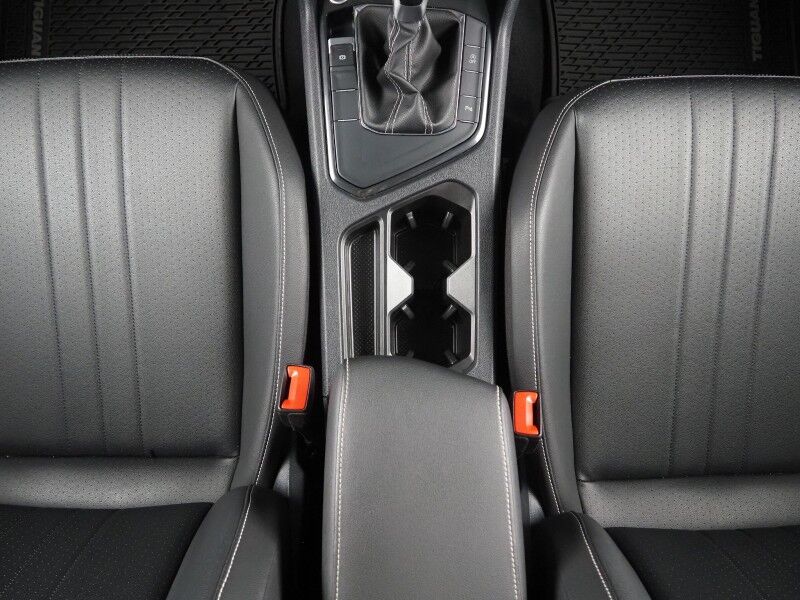 2023 Volkswagen Tiguan 2.0T SE R-Line Black *PANORAMA MOONROOF, ADAPTIVE CRUISE, DIGITAL COCKPIT, SAFETY ALERTS, BACKUP-CAMERA, COLOR TOUCHSCREEN, HEATED SEATS, 3RD ROW SEATING, REMOTE START, 19 INCH WHEELS, WIRELESS CHARGING, ANDROID & APPLE Round Rock TX