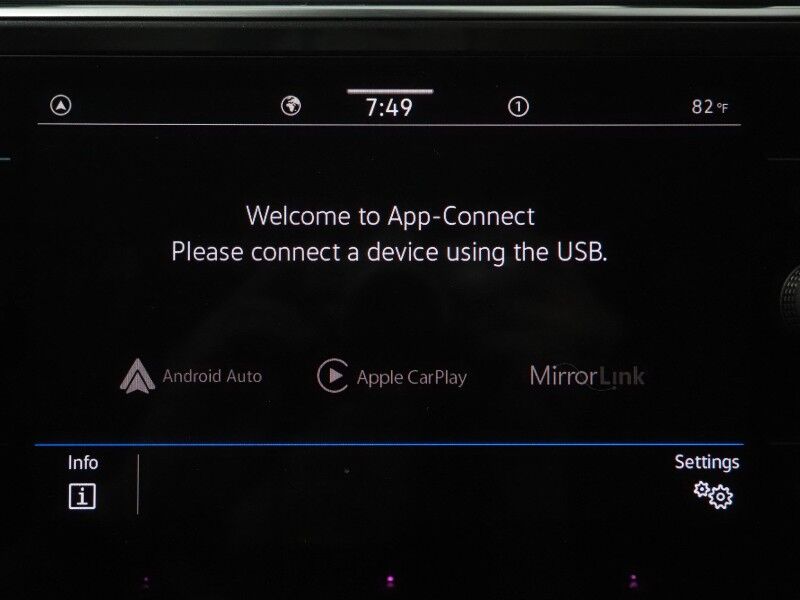 2023 Volkswagen Tiguan 2.0T SE R-Line Black *PANORAMA MOONROOF, ADAPTIVE CRUISE, DIGITAL COCKPIT, SAFETY ALERTS, BACKUP-CAMERA, COLOR TOUCHSCREEN, HEATED SEATS, 3RD ROW SEATING, REMOTE START, 19 INCH WHEELS, WIRELESS CHARGING, ANDROID & APPLE Round Rock TX