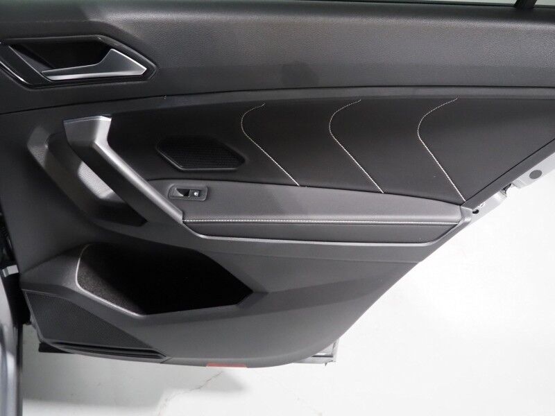 2023 Volkswagen Tiguan 2.0T SE R-Line Black *PANORAMA MOONROOF, ADAPTIVE CRUISE, DIGITAL COCKPIT, SAFETY ALERTS, BACKUP-CAMERA, COLOR TOUCHSCREEN, HEATED SEATS, 3RD ROW SEATING, REMOTE START, 19 INCH WHEELS, WIRELESS CHARGING, ANDROID & APPLE Round Rock TX