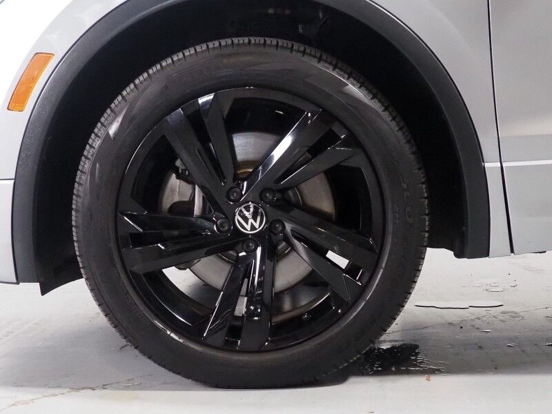 2023 Volkswagen Tiguan 2.0T SE R-Line Black *PANORAMA MOONROOF, ADAPTIVE CRUISE, DIGITAL COCKPIT, SAFETY ALERTS, BACKUP-CAMERA, COLOR TOUCHSCREEN, HEATED SEATS, 3RD ROW SEATING, REMOTE START, 19 INCH WHEELS, WIRELESS CHARGING, ANDROID & APPLE Round Rock TX