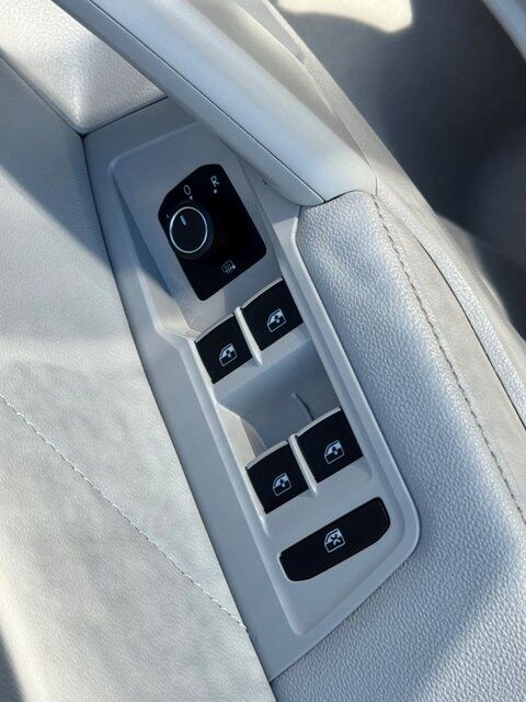 2023 Volkswagen Tiguan 2.0T SE R-Line Black Springfield VA