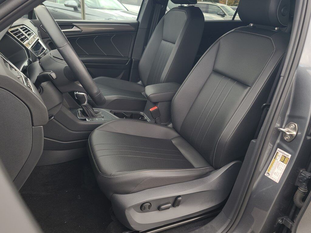 2023 Volkswagen Tiguan 2.0T SE R-Line Black Springfield VA