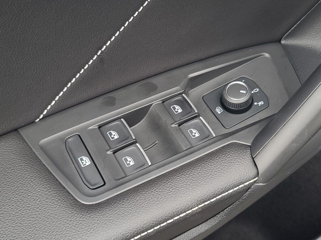 2023 Volkswagen Tiguan 2.0T SE R-Line Black Springfield VA