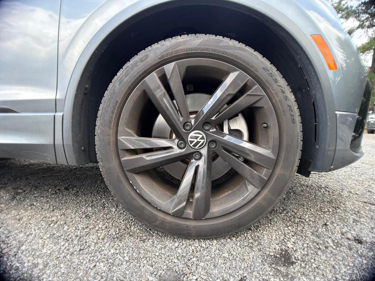 2023 Volkswagen Tiguan 2.0T SE R-Line Black Chantilly VA