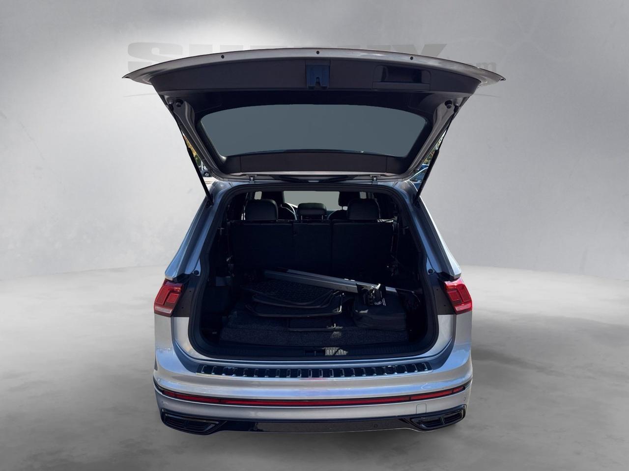 2023 Volkswagen Tiguan 2.0T SE R-Line Black Chantilly VA