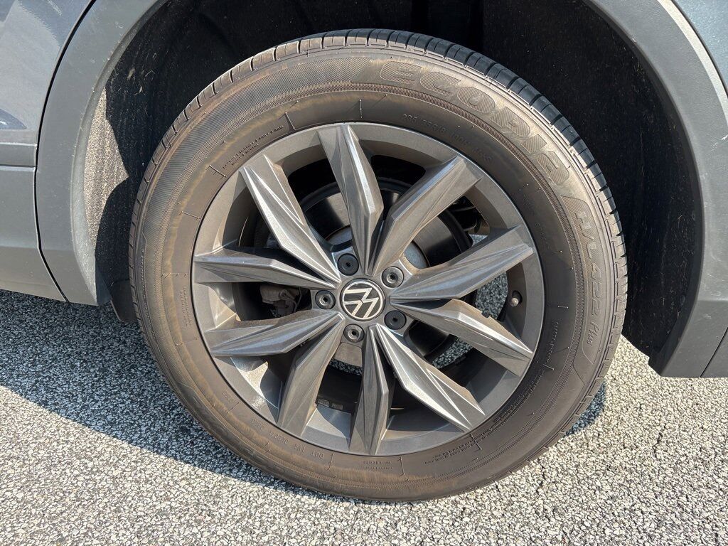 2023 Volkswagen Tiguan 2.0T SE