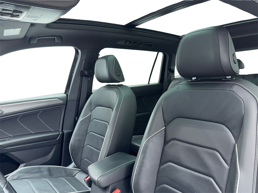 2023 Volkswagen Tiguan 2.0T SEL R-Line CAM,PANO,HTD STS,BLIND SPOT,20&quot; WL Plano TX