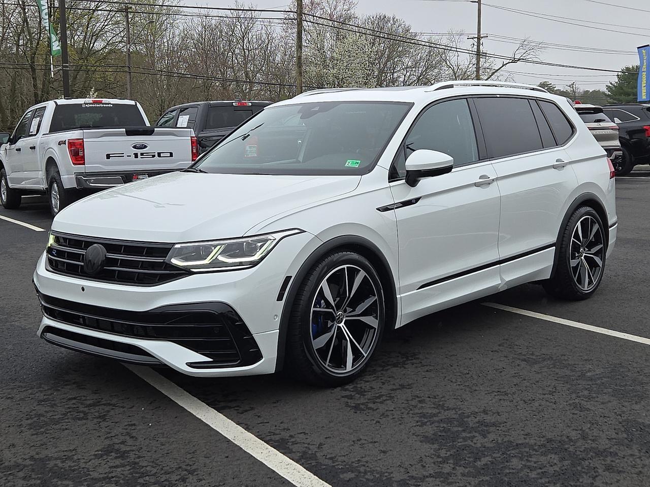 2023 Volkswagen Tiguan 2.0T SEL R-Line