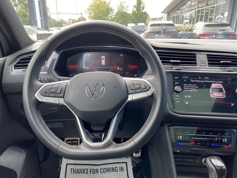 2023 Volkswagen Tiguan SE R-Line Black