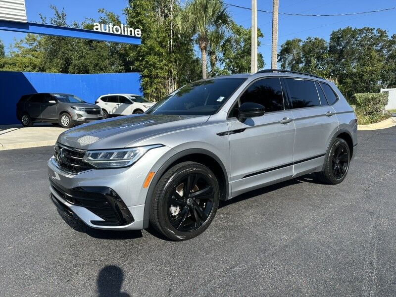 2023 Volkswagen Tiguan SE R-Line Black