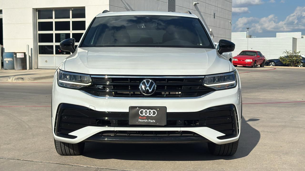 2023 Volkswagen Tiguan SE R-Line Black