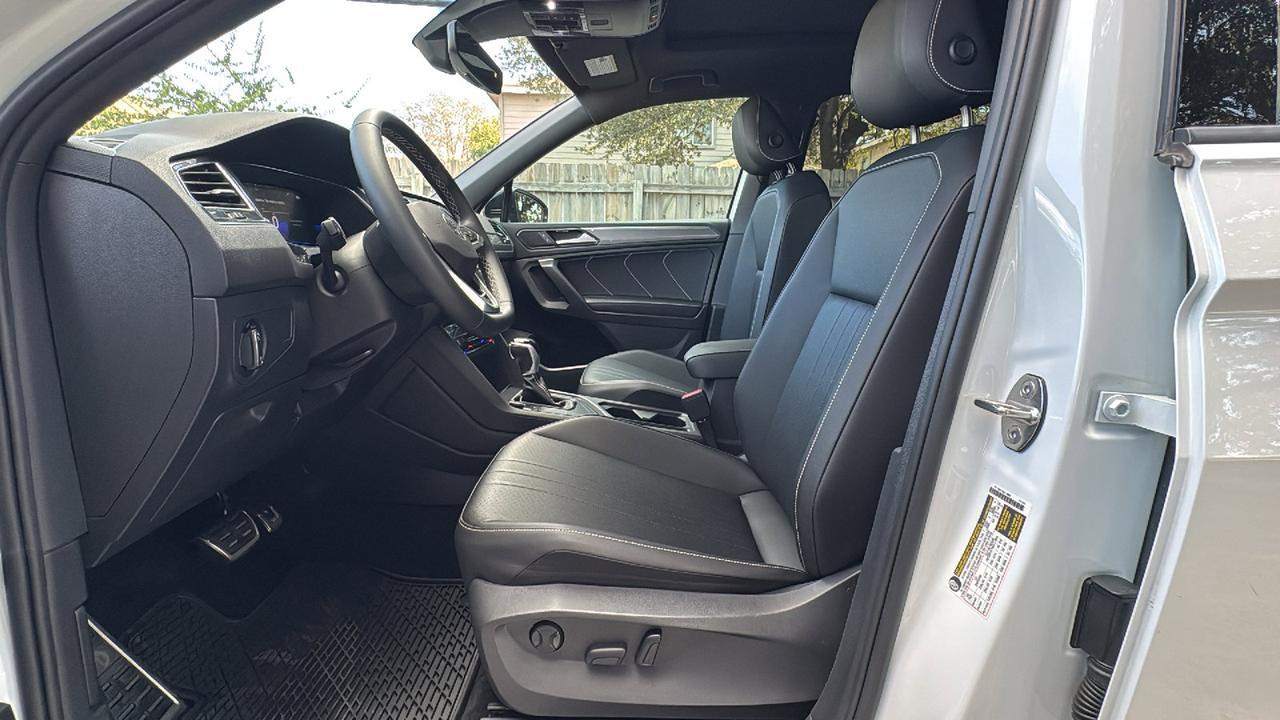 2023 Volkswagen Tiguan SE R-Line Black  Selma TX