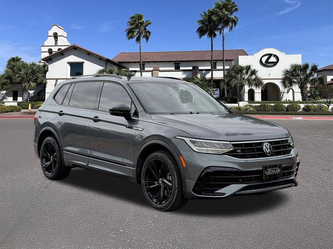 2023 Volkswagen Tiguan SE R-Line Black
