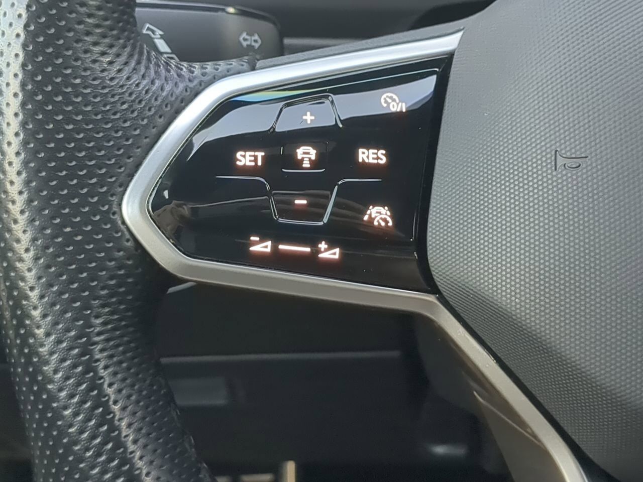 2023 Volkswagen Tiguan SE R-Line Black Winder GA
