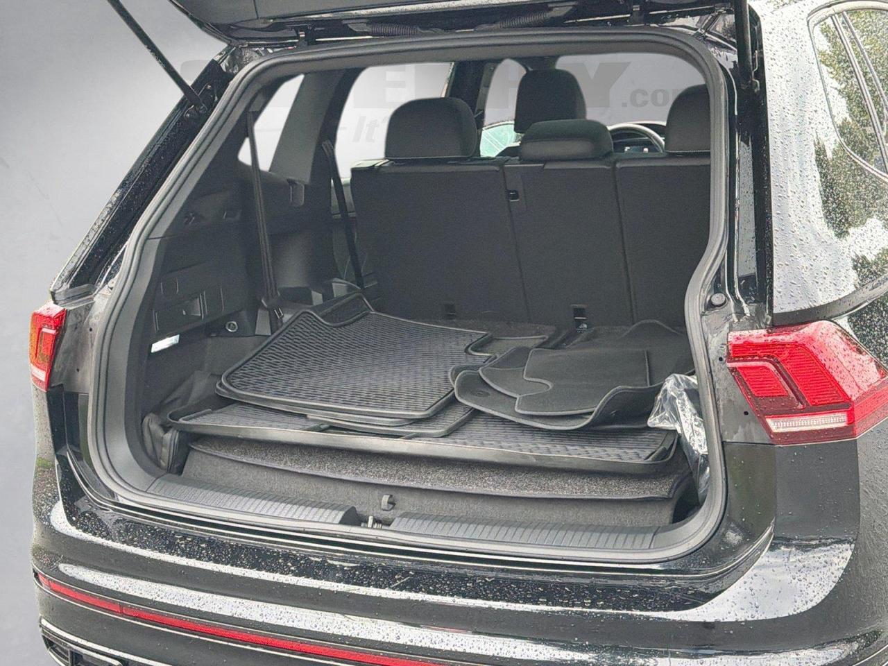 2023 Volkswagen Tiguan SE R-Line Black Hagerstown MD