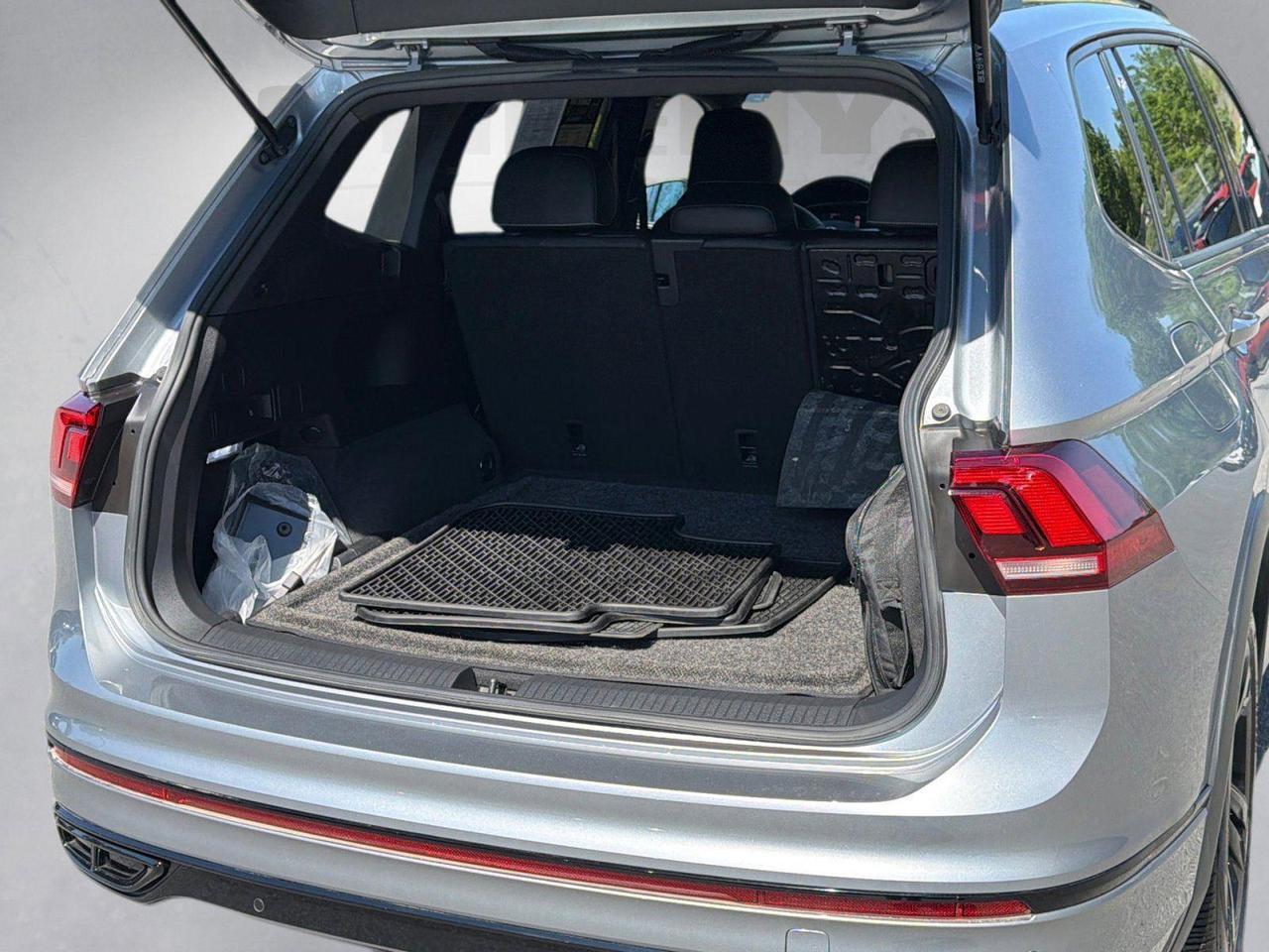 2023 Volkswagen Tiguan SE R-Line Black Hagerstown MD