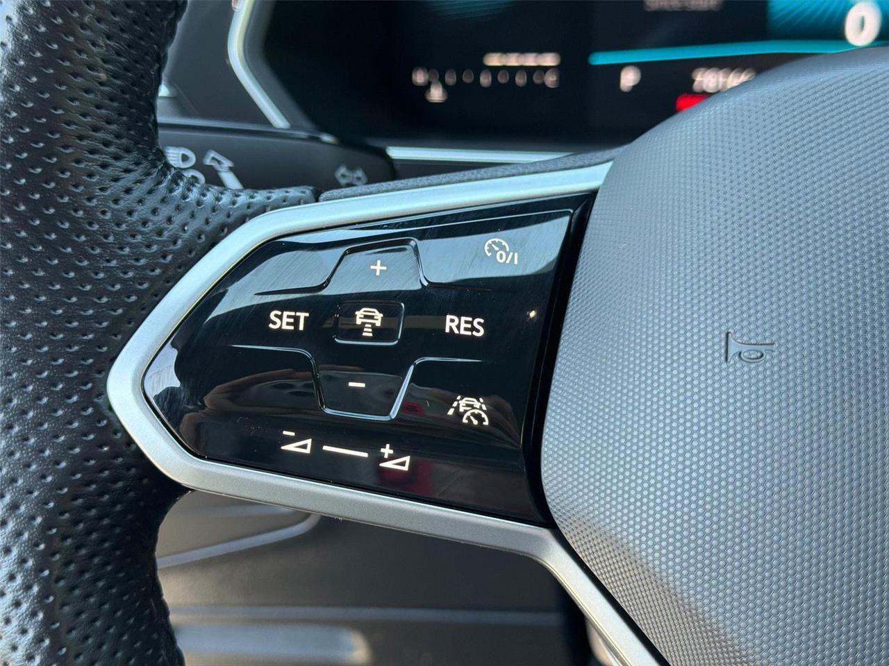 2023 Volkswagen Tiguan SE R-Line Black Hagerstown MD