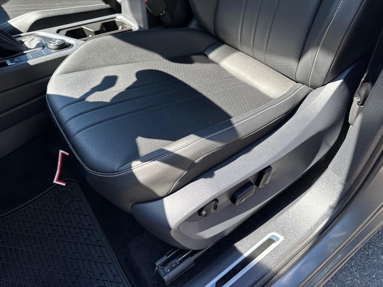 2023 Volkswagen Tiguan SE R-Line Black Dartmouth MA