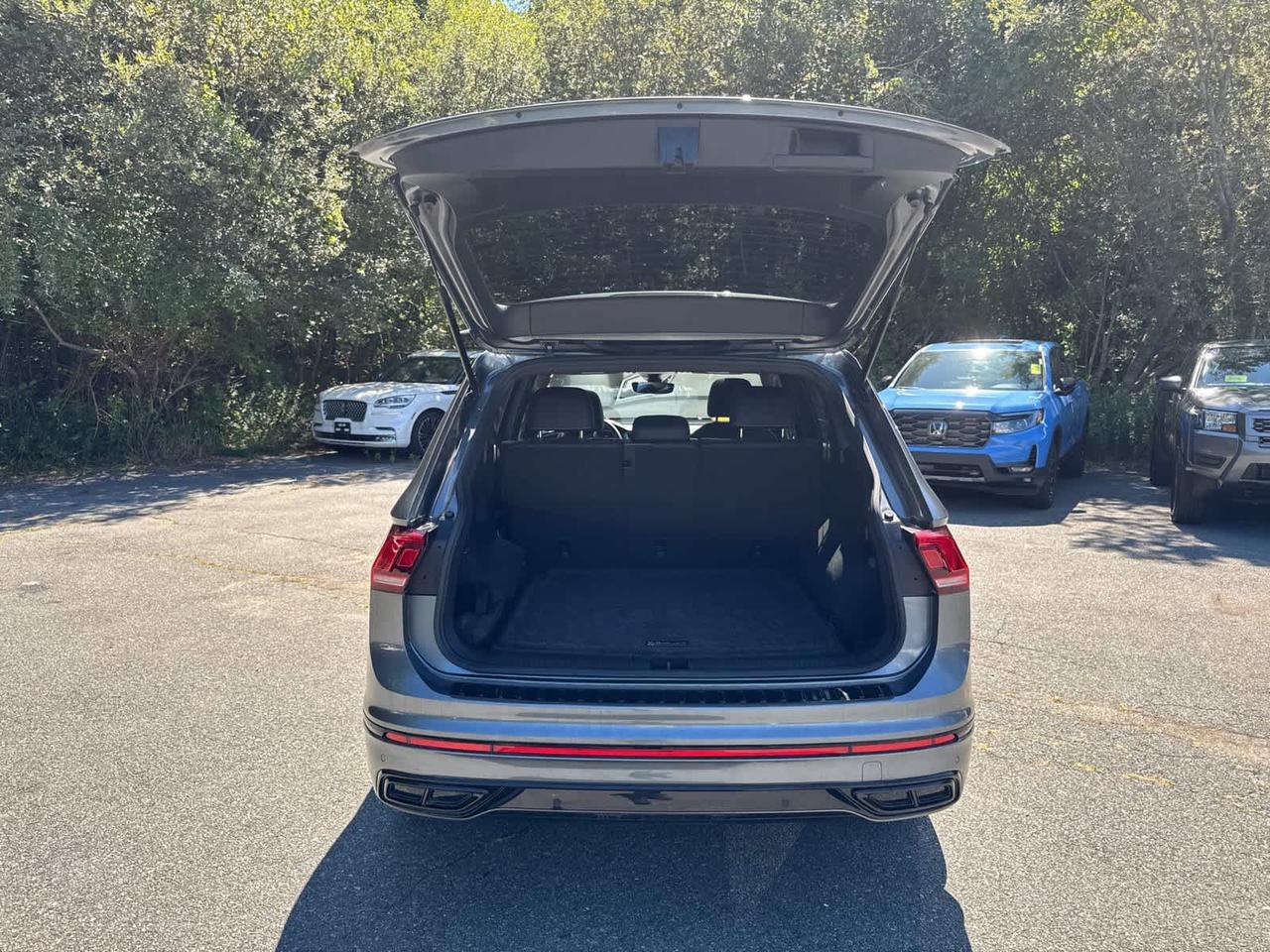 2023 Volkswagen Tiguan SE R-Line Black Dartmouth MA