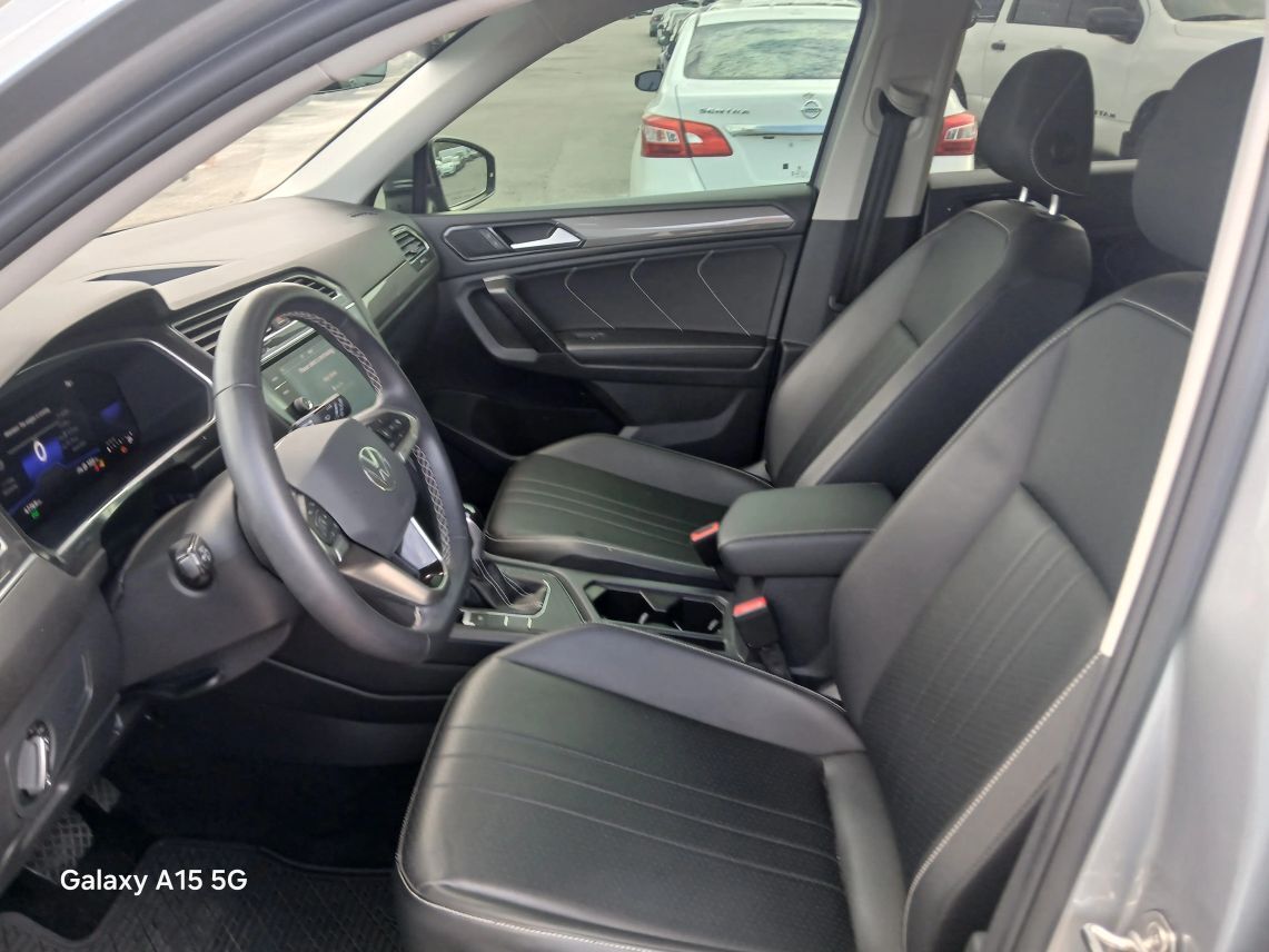 2023 Volkswagen Tiguan SE Sport Utility 4D Maitland FL