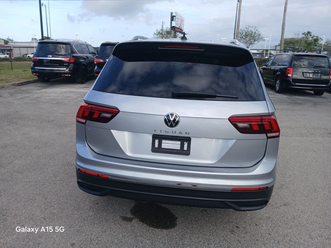 2023 Volkswagen Tiguan SE Sport Utility 4D Maitland FL