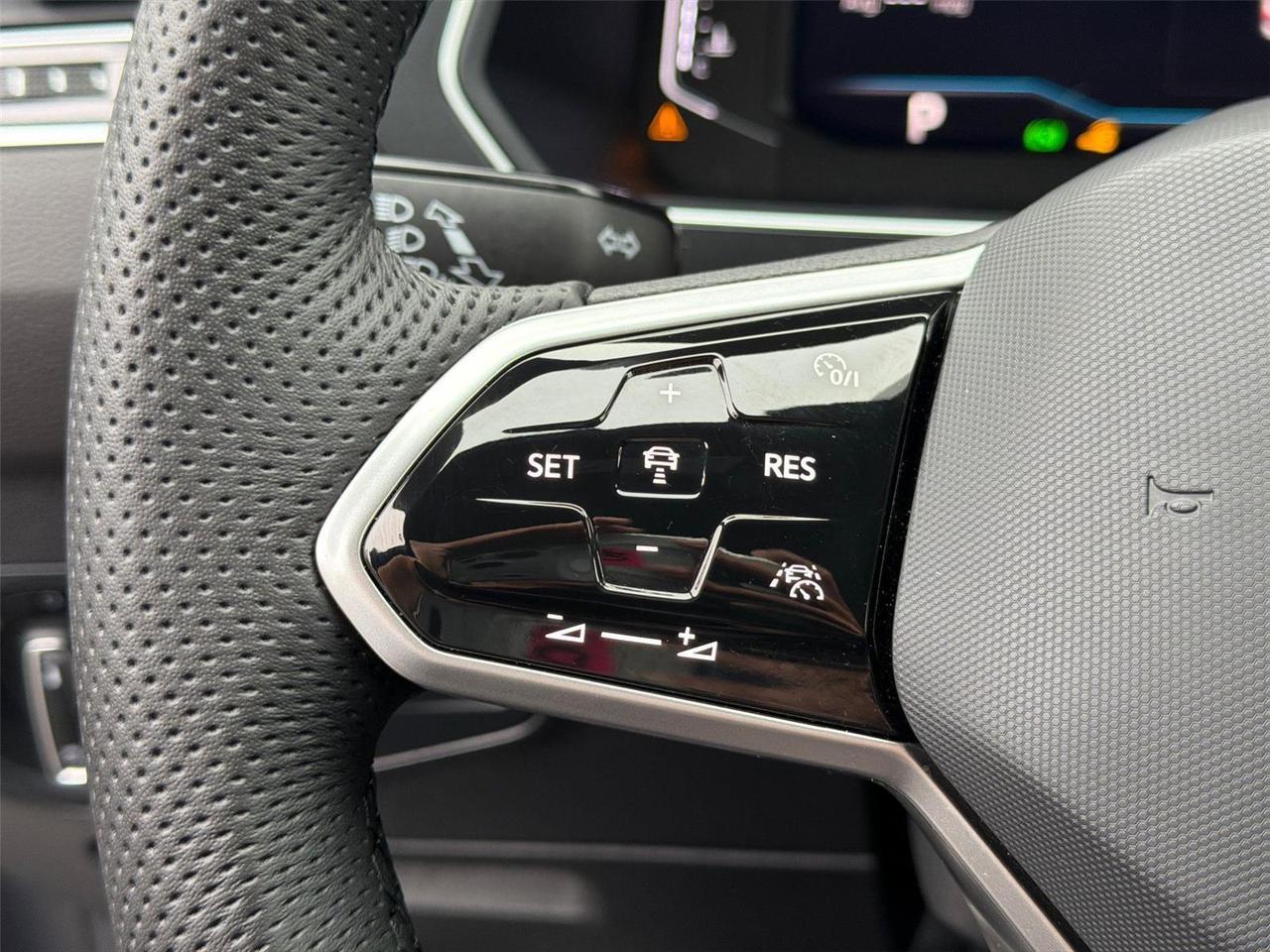 2023 Volkswagen Tiguan SEL R-Line Hagerstown MD