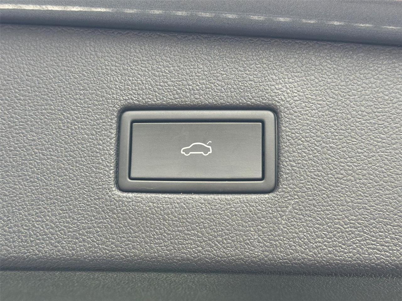 2023 Volkswagen Tiguan SEL R-Line Hagerstown MD