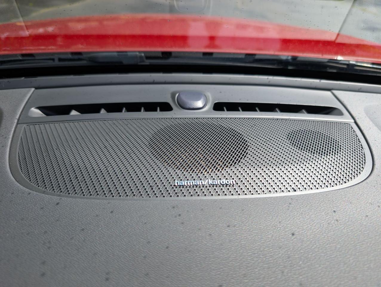 2023 Volvo C40 Recharge AWD Twin Motor ULTIMATE | 402hp, HK Premium Audio, Pilot Assist, 360 Cam, 4 Heated Seats & Wheel Portland OR