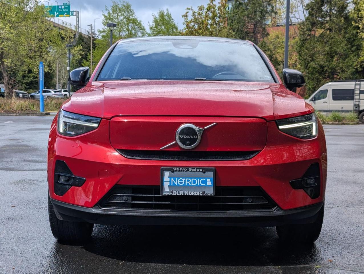 2023 Volvo C40 Recharge AWD Twin Motor ULTIMATE | 402hp, HK Premium Audio, Pilot Assist, 360 Cam, 4 Heated Seats & Wheel Portland OR