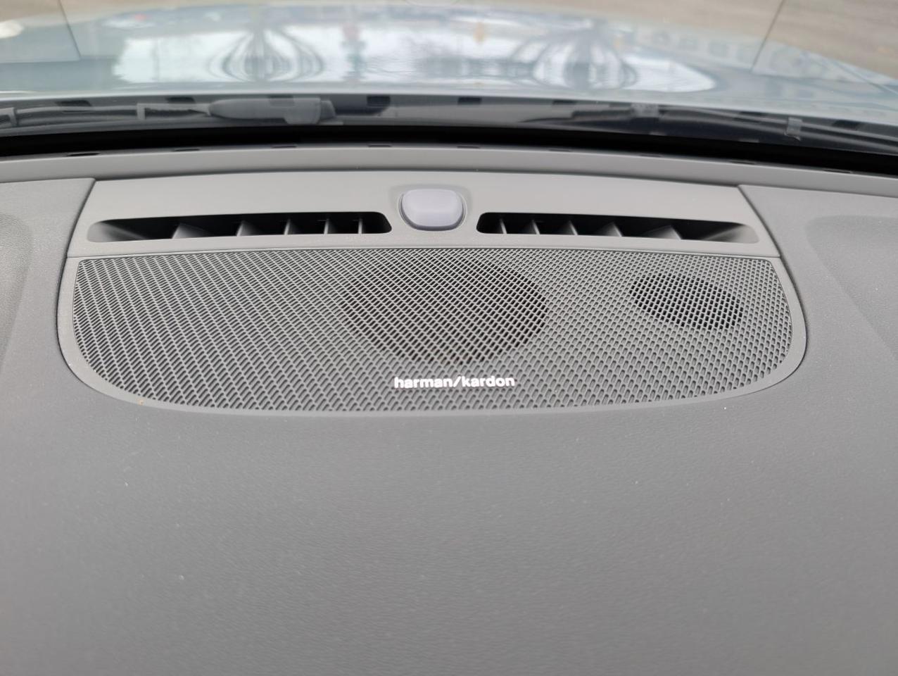 2023 Volvo C40 Recharge Dual Motor AWD ULTIMATE | 402hp, HK Premium Audio, Pilot Assist, 360° Cam, 4 Heated Seats & Wheel Portland OR