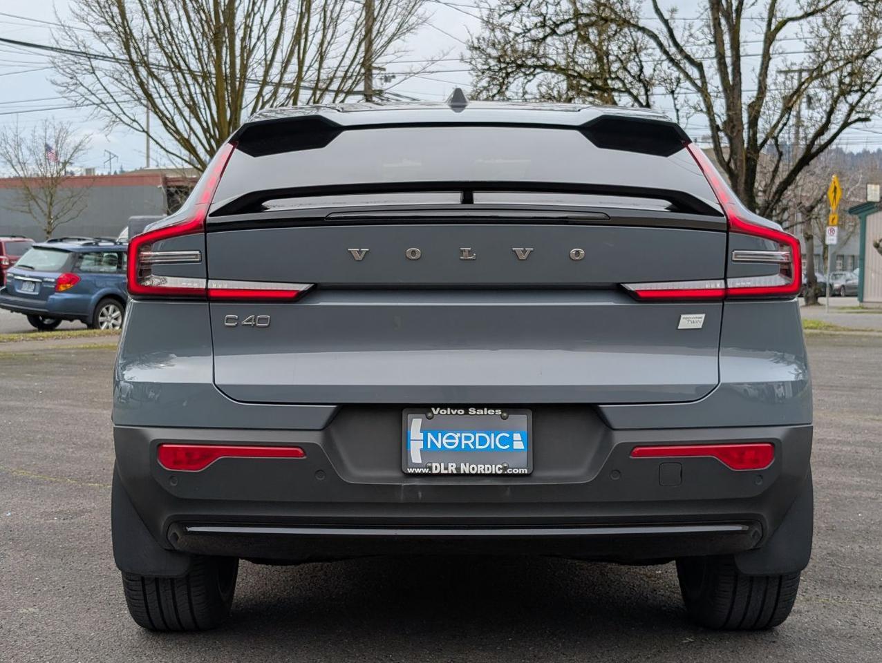 2023 Volvo C40 Recharge Dual Motor AWD ULTIMATE | 402hp, HK Premium Audio, Pilot Assist, 360° Cam, 4 Heated Seats & Wheel Portland OR