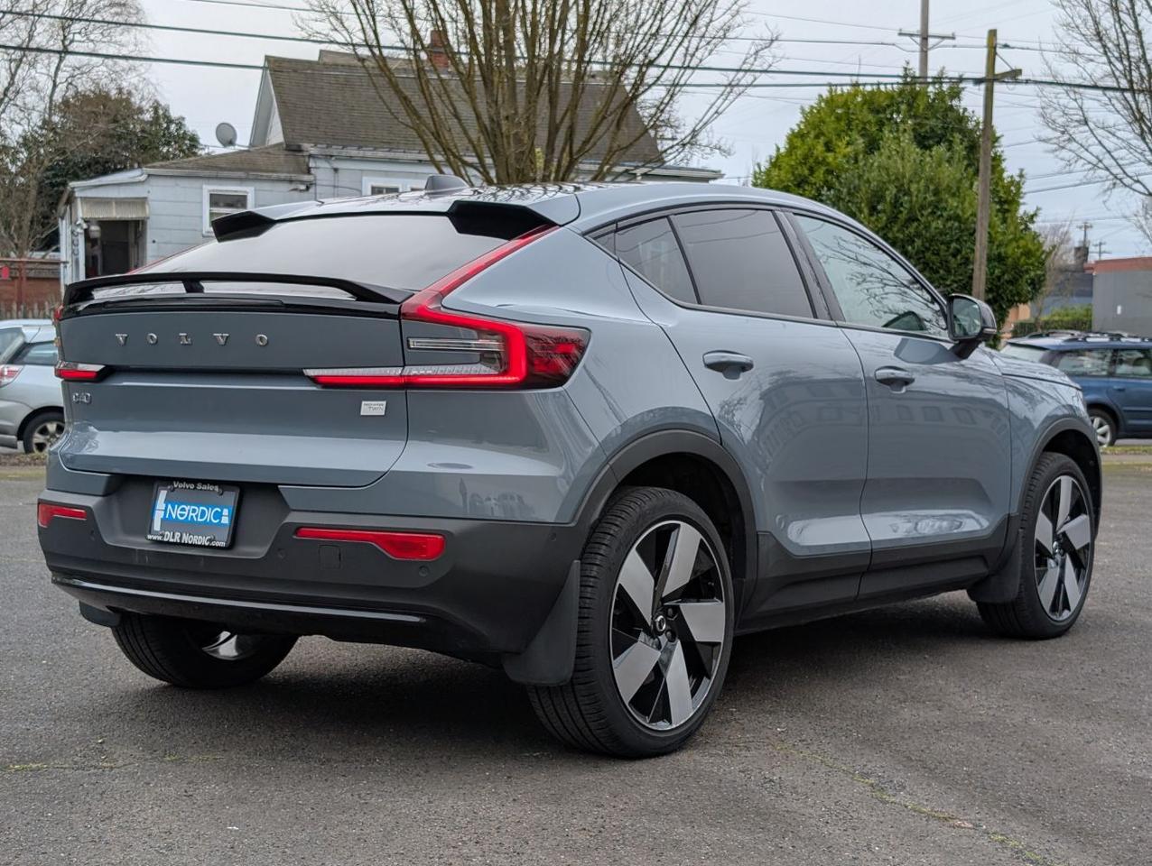 2023 Volvo C40 Recharge Dual Motor AWD ULTIMATE | 402hp, HK Premium Audio, Pilot Assist, 360° Cam, 4 Heated Seats & Wheel Portland OR