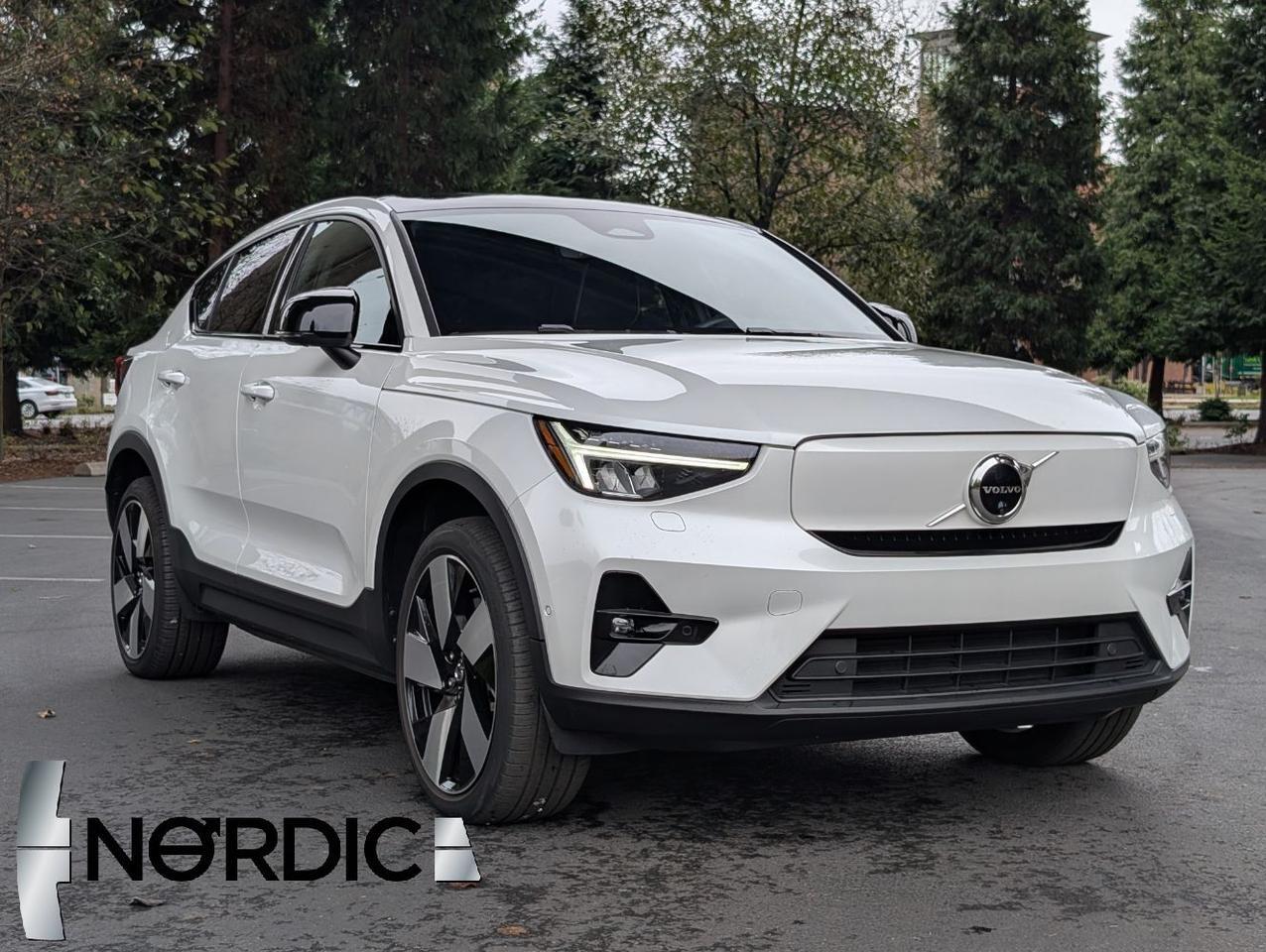 2023 Volvo C40 Recharge P8 Twin Engine PLUS w/High Performance Audio, Climate Package *